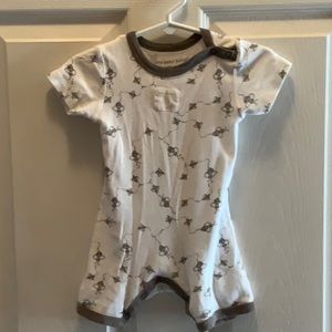 Burt’s Bees Baby romper. Size 6m Soft lite cotton